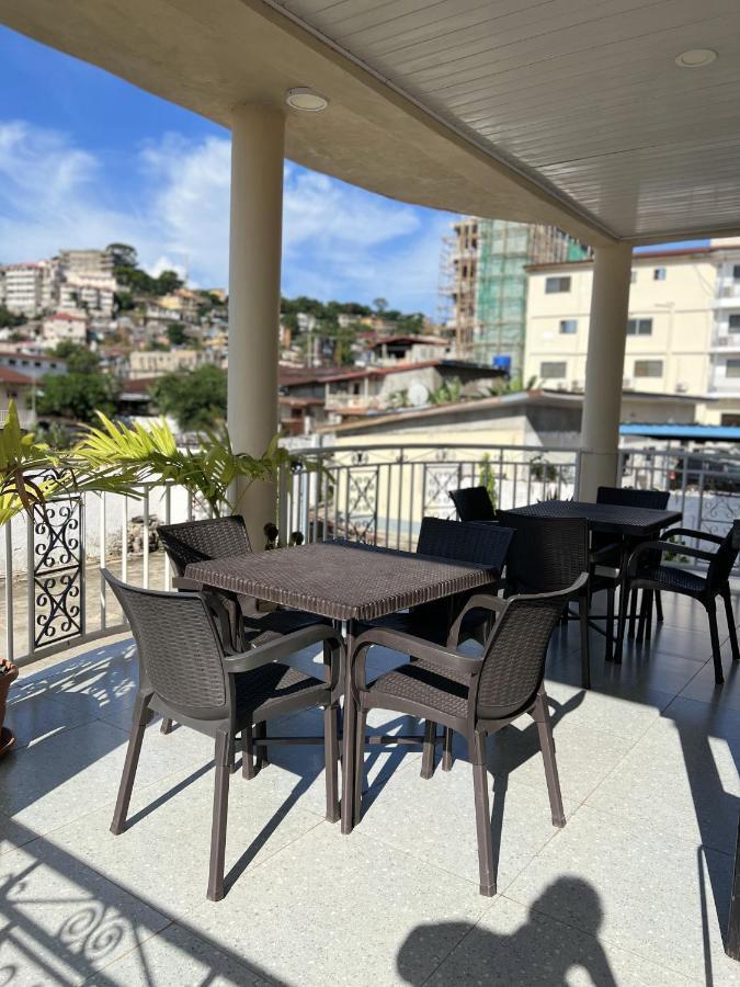 פריטאון Sky Inn Hotel מראה חיצוני תמונה