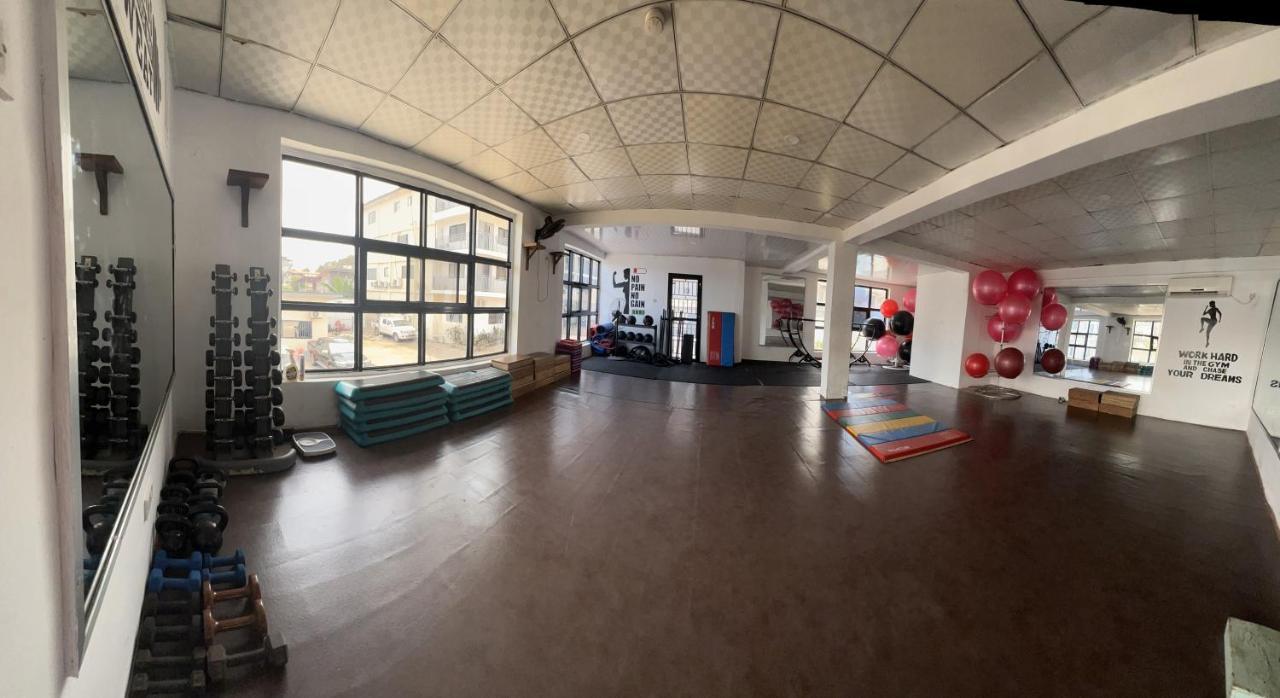 פריטאון Sky Inn Hotel מראה חיצוני תמונה
