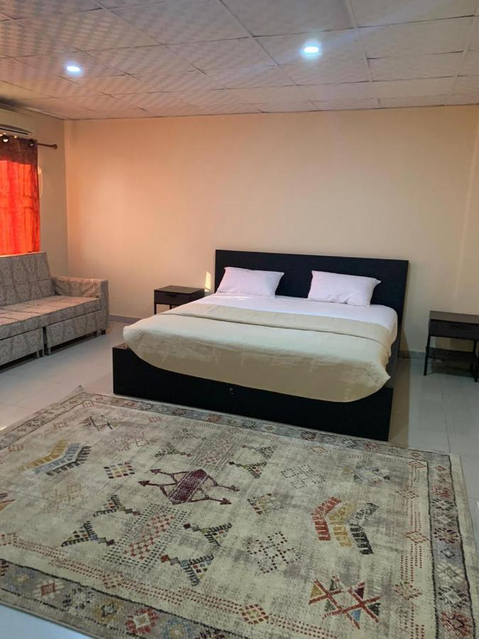 פריטאון Sky Inn Hotel מראה חיצוני תמונה