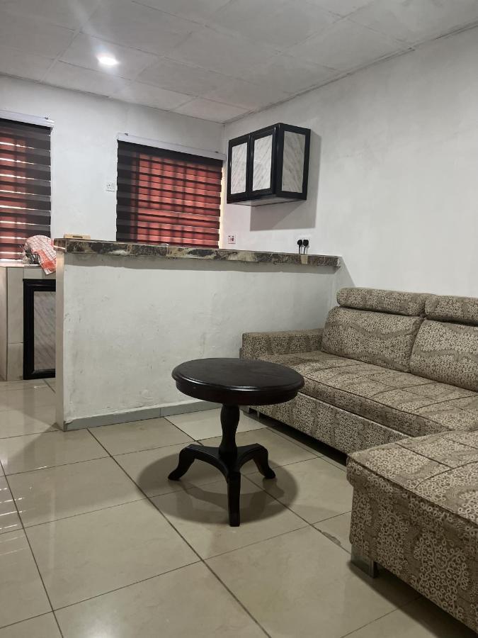 פריטאון Sky Inn Hotel מראה חיצוני תמונה