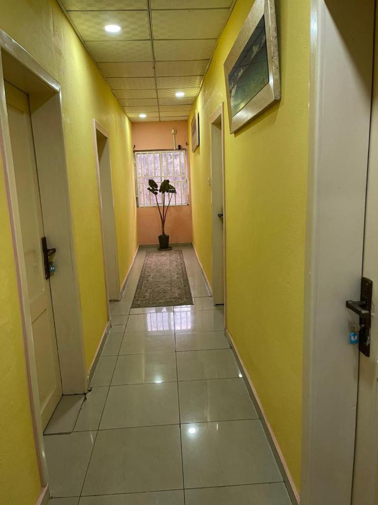 פריטאון Sky Inn Hotel מראה חיצוני תמונה